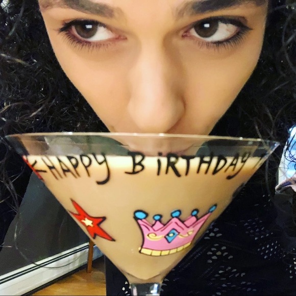 Meet your Posher, Jessica - Picture 3 of 4